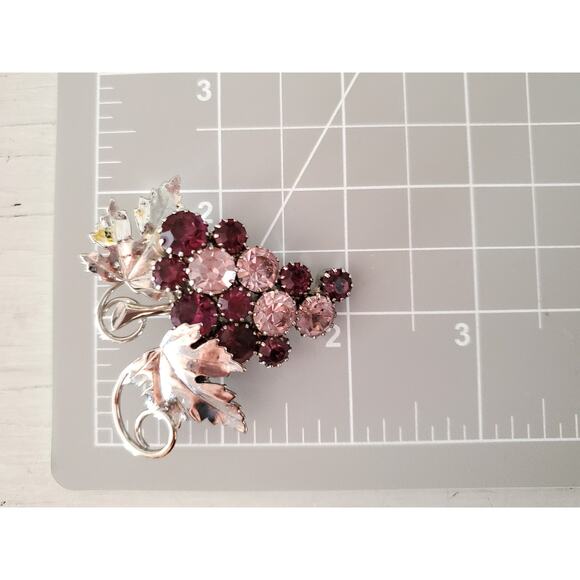 Vintage Silver Tone Violet and Pink Grape Cluster Brooch & Earrings Set - Picture 7 of 8